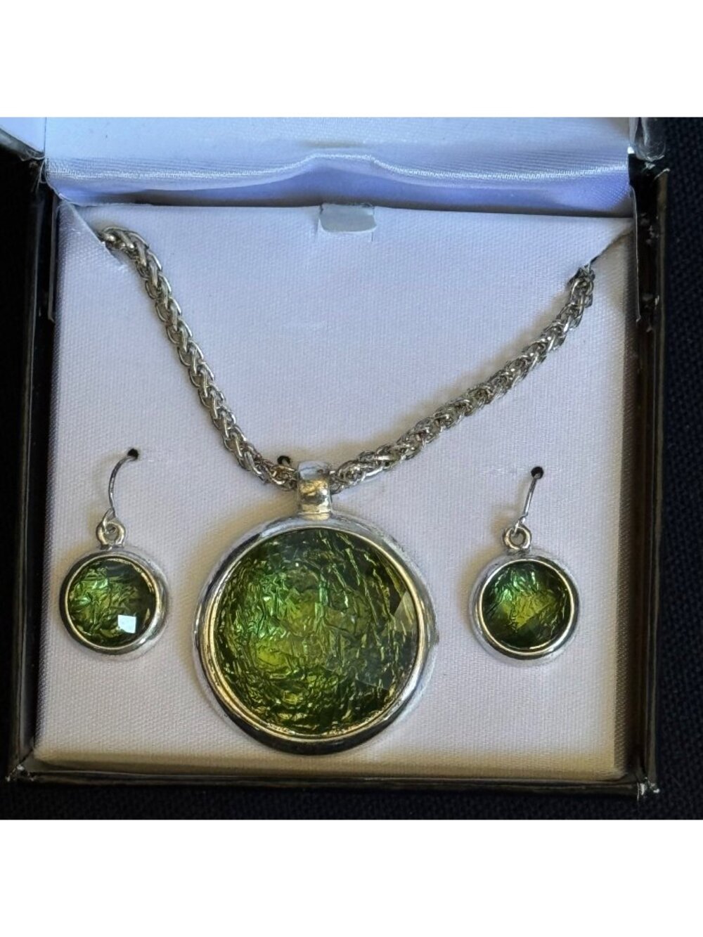 East 5Th Silver-Tone Necklace & Earrings Set With Green Textured Glass Pendant